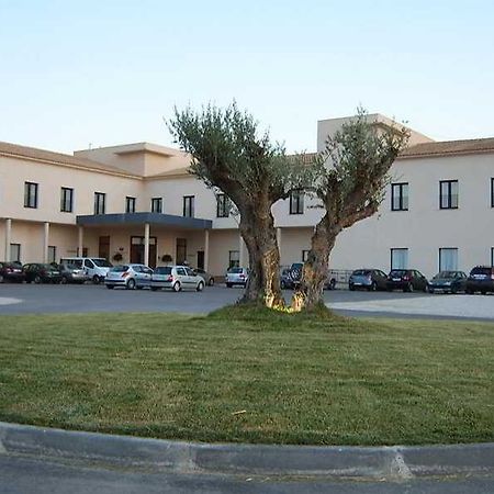 Hotel Maria Jimena Оканья Экстерьер фото