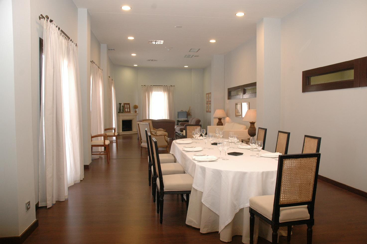 Hotel Maria Jimena Оканья Экстерьер фото
